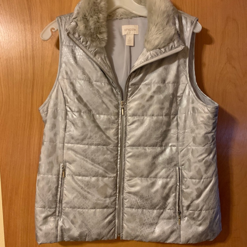 Chico’s Quilted fur collar vest